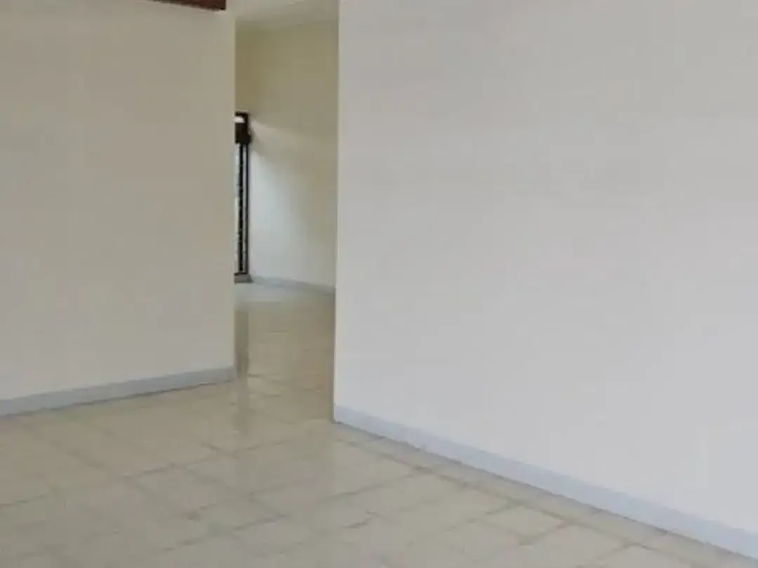 FOR SALE - Rare 900 sqm Land + 200 m2 House in Exclusive Renon, Denpasar - BALI - Image 6 of 10