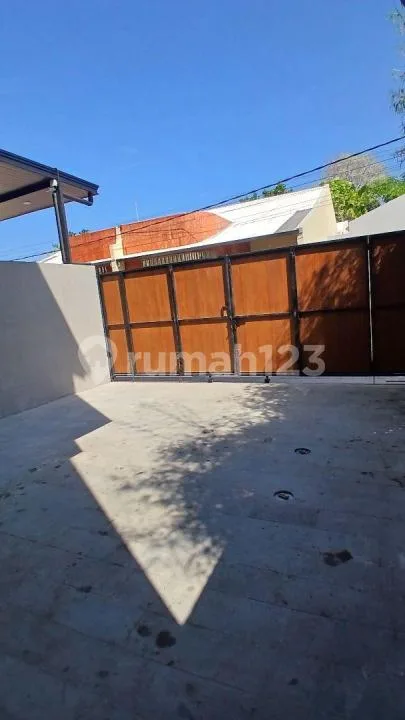 Rumah Sewa Renon Garase 2Mobil, Fully Furnished, Dekat ke Sanur - Image 3 of 4