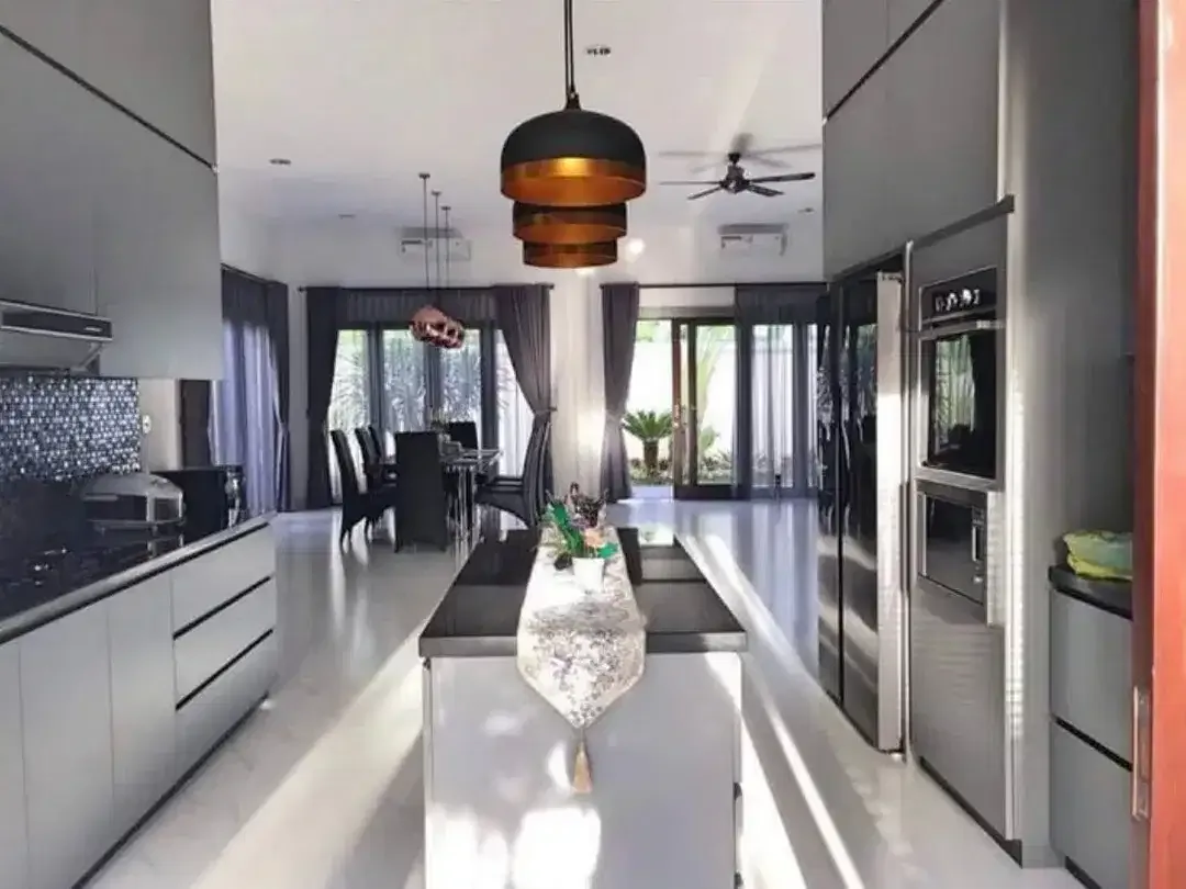 Villa For Sale in Berawa Beach Canggu - Image 8 of 10