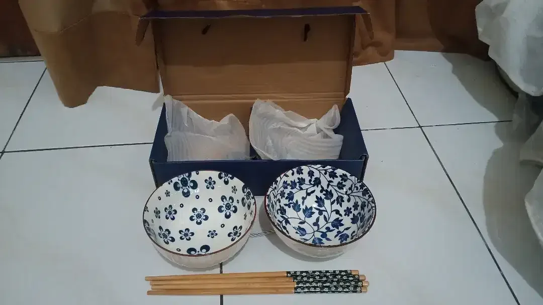 Mangkuk set premium Bahan keramik tebal(mangkok2+4sumpit)+box uk11x6cm - Image 2 of 4