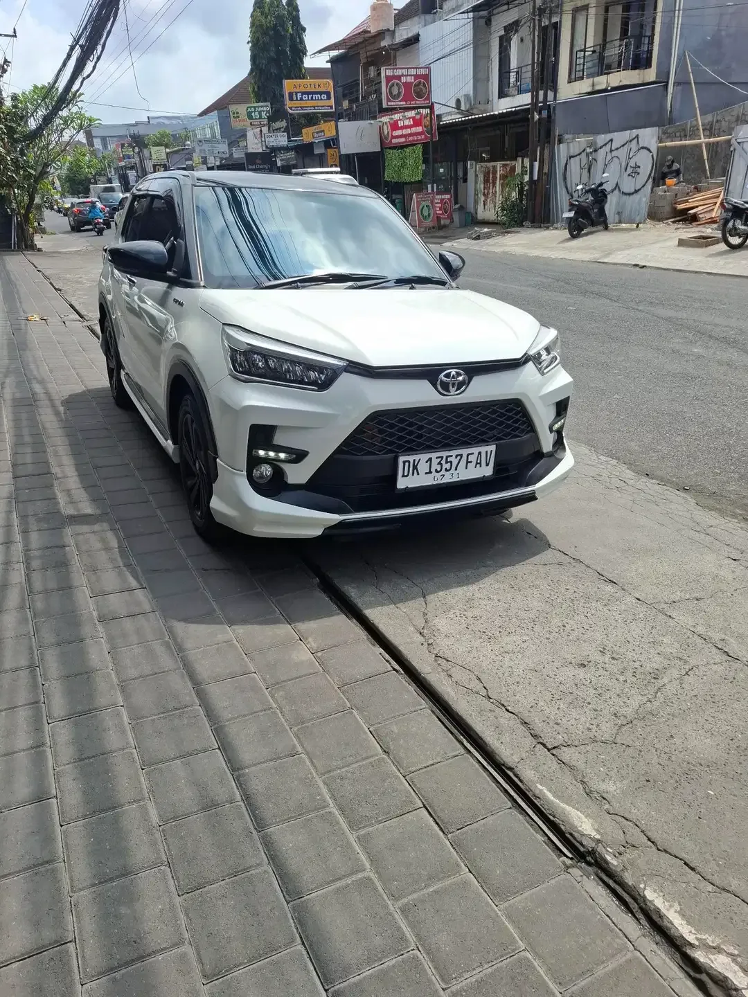 Toyota Raise GR two tone 1.0Turbo - Image 1 of 4