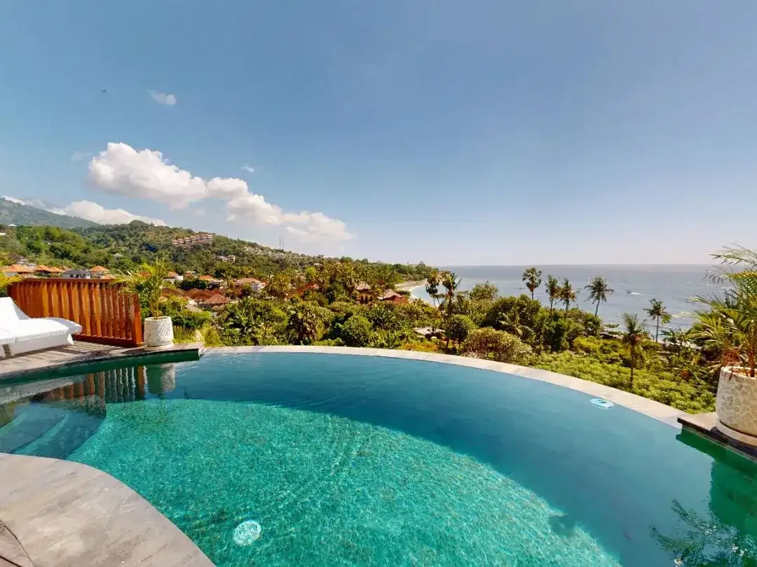 VILLA FOR SALE IN LIPAH, BUNUTAN, ABANG – 180° SEA VIEW & PRIVATE INFINITY POOL - Image 1 of 10