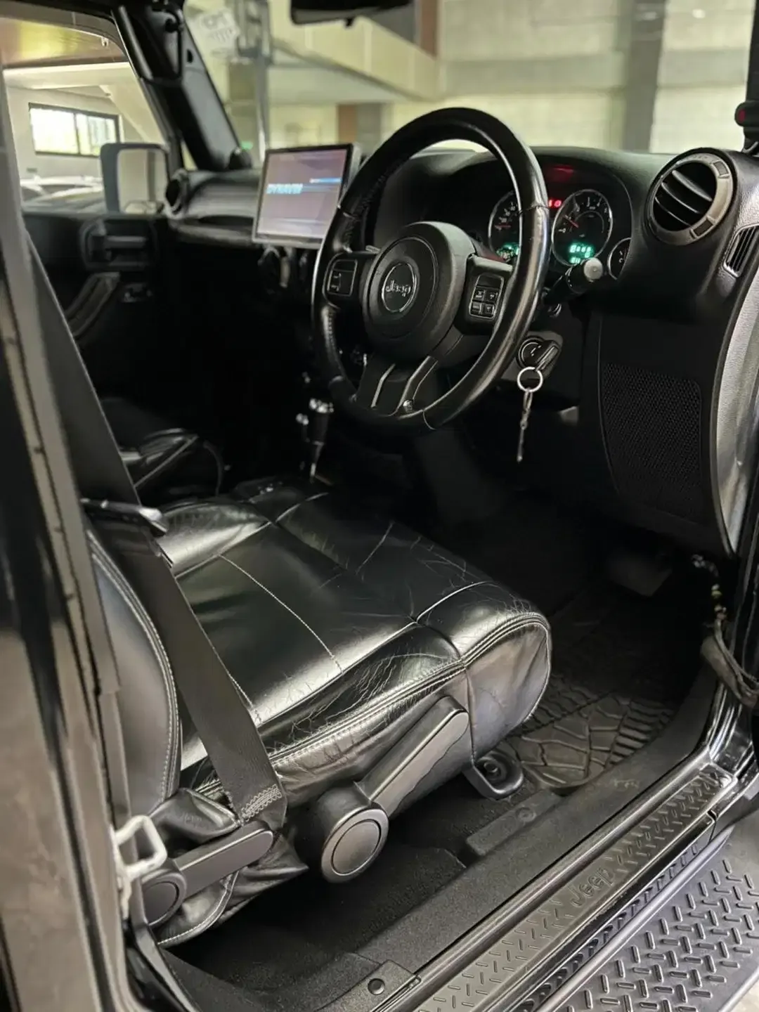 Jeep Wrangler Sport Unlimited 3.6 2012 - Image 4 of 9