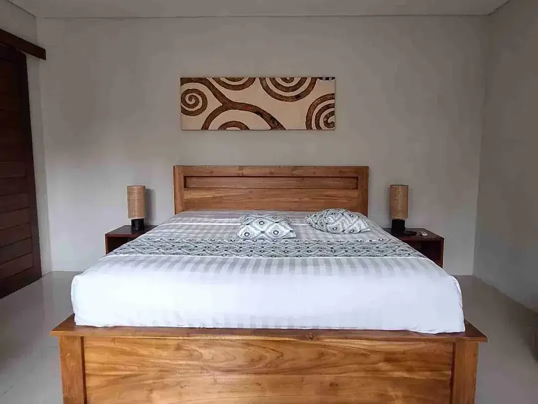 AFFORDABLE VILLA 3 BEDROOMS IN JL PANTAI NYANYI BERABAN BALI FOR RENT - Image 9 of 10