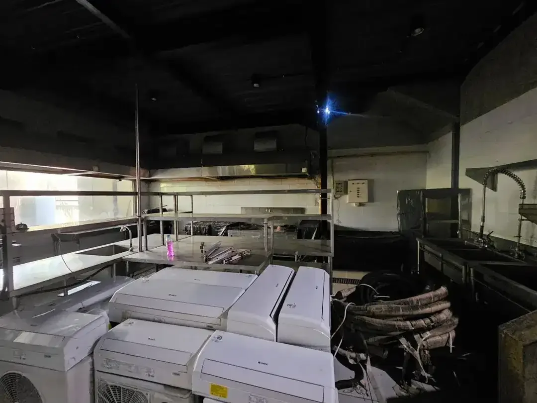 Disewakan tempat usaha ex resto dekat pelabuhan Sanur - Image 4 of 5