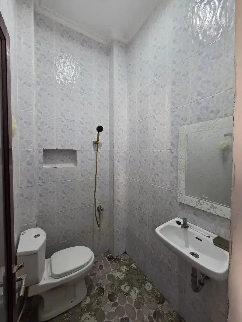 Dijual/sewa rumah 2 lantai daerah jimbaran, taman griya - Image 5 of 10
