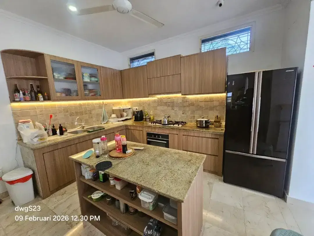 Dijual rumah semi villa lantai 2 lokasi semer dekat ke umalas kerobokan  One gate syestem - Image 7 of 10