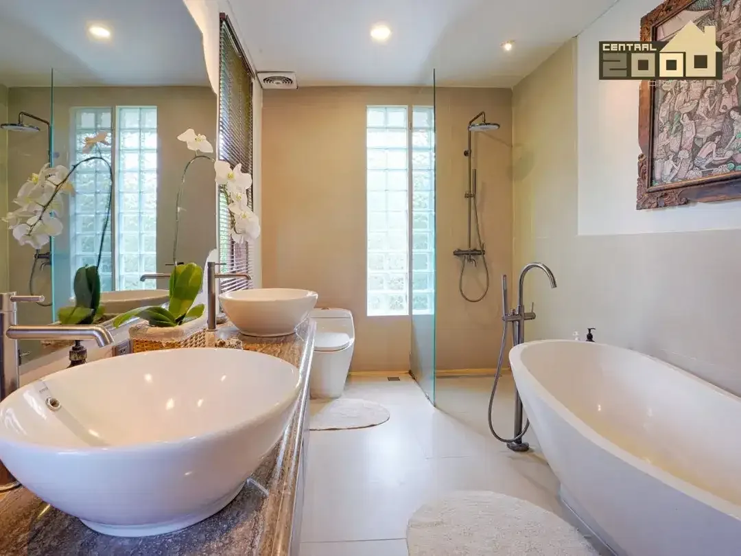 Tropical 3 Bedroom Villa in Nyanyi Beach Area - Image 10 of 10