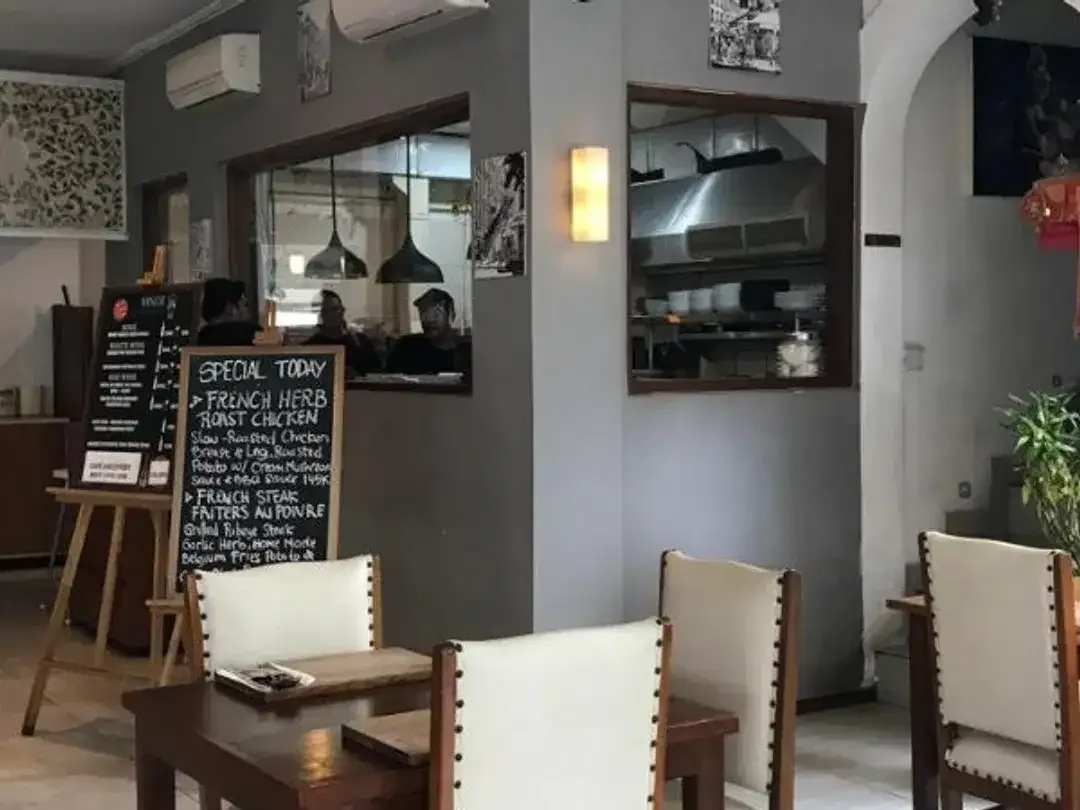 RUKO EX RESTO DI BERABAN KEROBOKAN BADUNG - Image 8 of 10