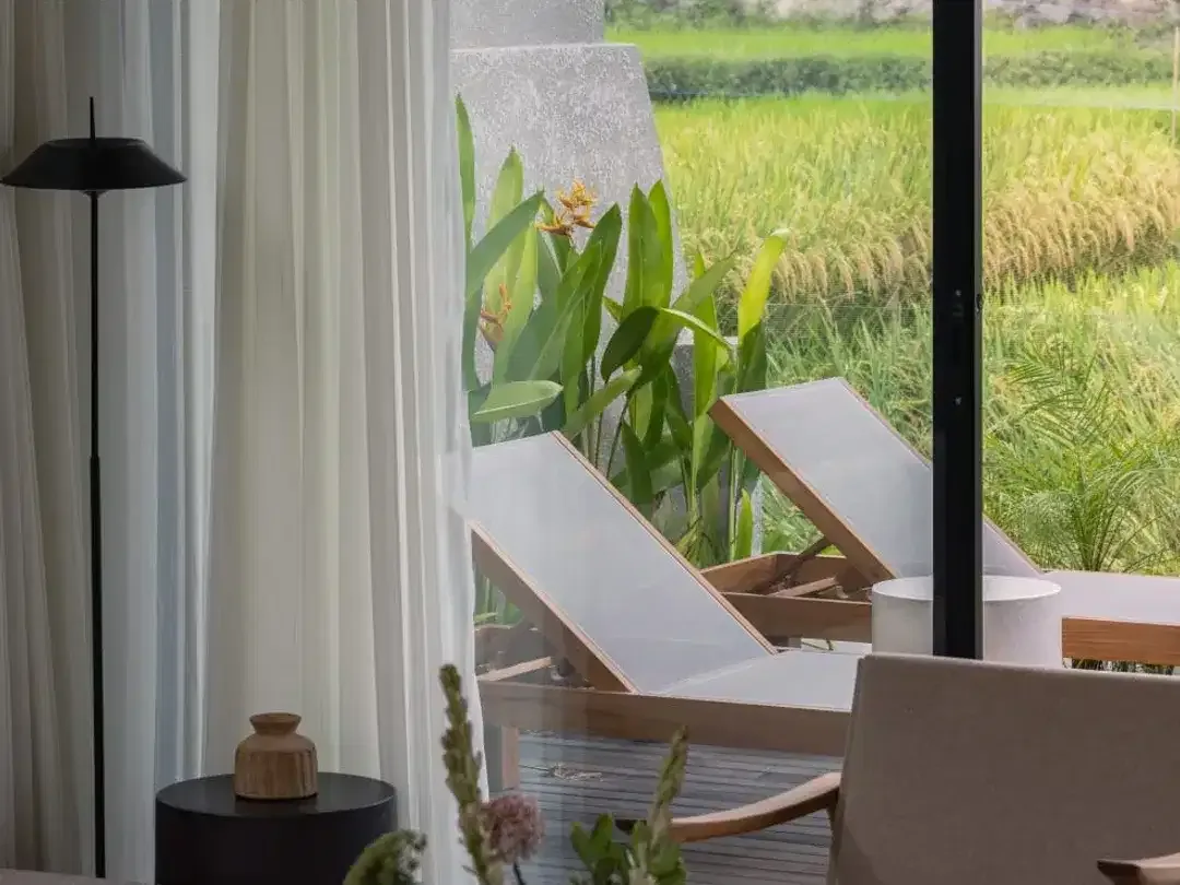 Luxury 3-Bedroom Villa for Rent in Tumbak Bayuh – Fully Furnished with High-Speed Internet - Image 4 of 10