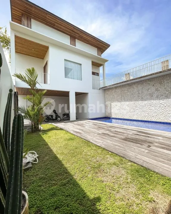 Beautiful View Spacious Villa At Kedampang Kerobokan - Image 3 of 4