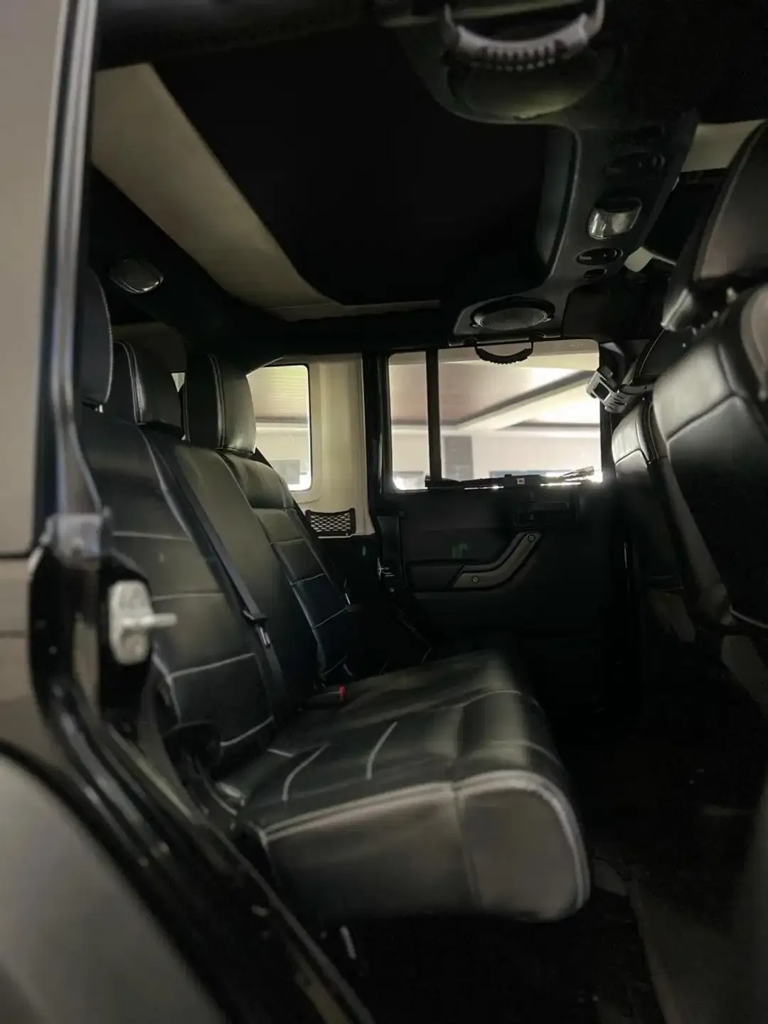 Jeep Wrangler Sport Unlimited 3.6 2012 - Image 6 of 9