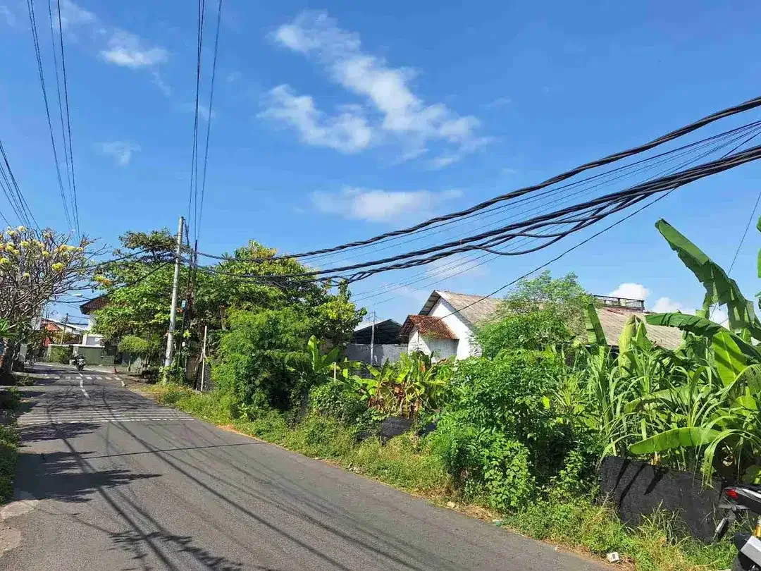 Di kontrakan tanah jalan utama Tukad Nyali , Sanur , Denpasar , Bali - Image 2 of 8