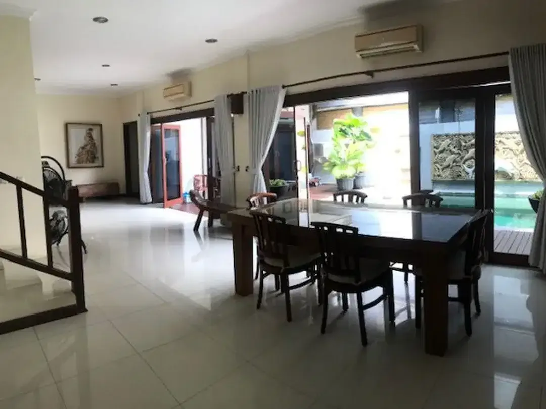 Prime Location! Villa 4 Bedrooms Lokasi Central Petitenget, Seminyak - Image 2 of 10