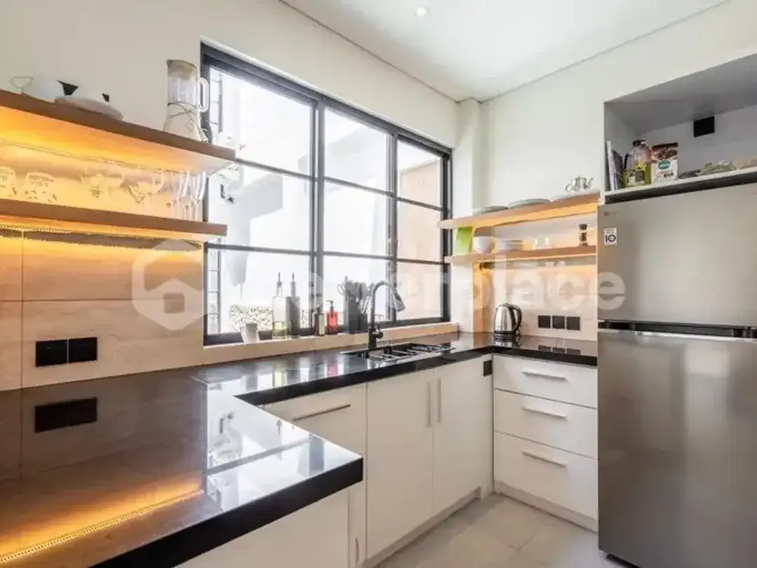 Contemporary Urban Villa in Seminyak–Legian – 2 Bedrooms in a Prime Lifestyle Hub - Image 2 of 10