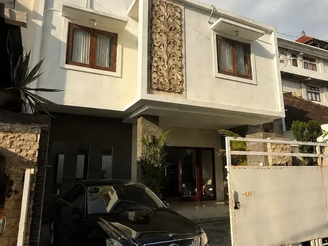Rumah 3KT Private Pool Fully Furnished Dekat Sanur & Renon - Image 1 of 6