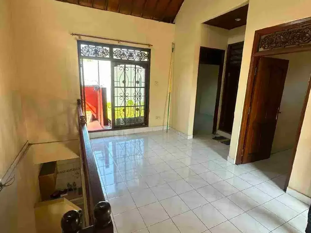 Jual Rumah Second 2lt Jl Tukad Balian Dekat Renon Area strategis untuk hunian Di Denpasar. - Image 8 of 8
