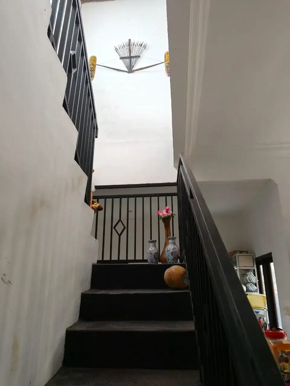 FOR RENT VILLA 3 BR KAWASAN VILLA DEKAT JLN UTAMA DI CANGGU - Image 3 of 9