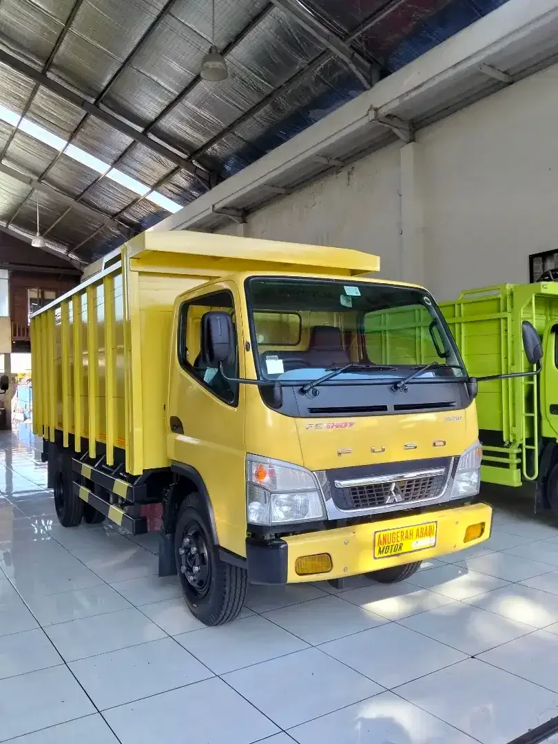 Mitsubishi canter light truck 2024 - Image 2 of 8