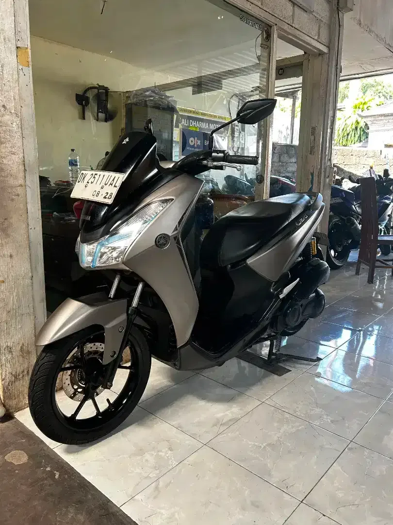YAMAHA LEXI 125 TAHUN 2018 PAJAK HIDUP SURAT LENGKAP - Image 1 of 7