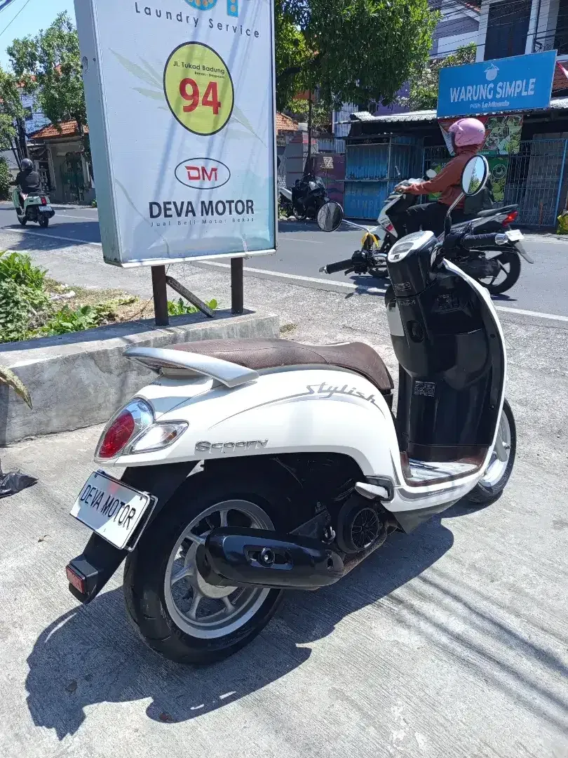 Scoopy 2019 putih Deva motor - Image 3 of 6