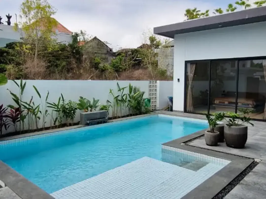 BRAND NEW MODERN MINIMALIST VILLA IN DHARMAWANGSA NUSA DUA - Image 1 of 10