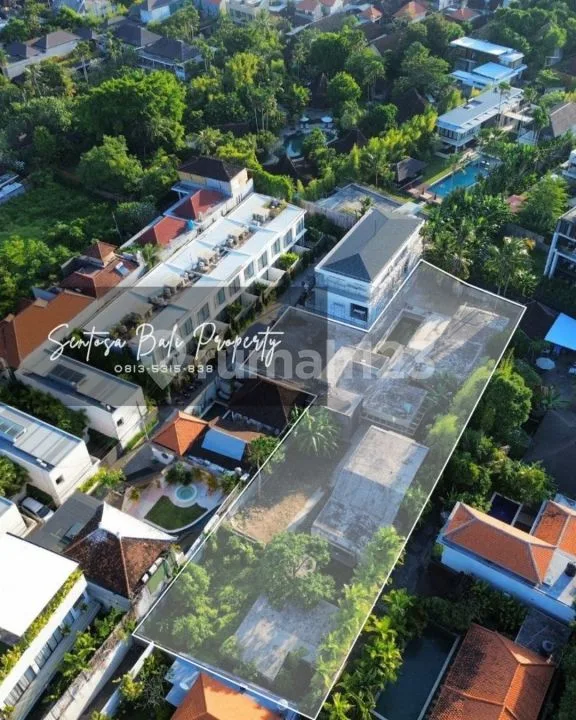 Tanah Murah di Berawa Canggu - Lingkungan Villa 1750M2 - Image 4 of 4
