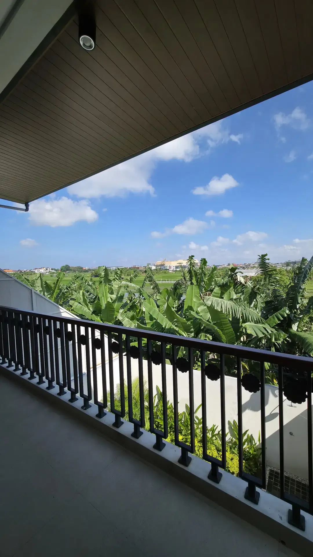 Villa Mewah Baru View Sawah Strategis di Seminyak Bali - Image 7 of 8