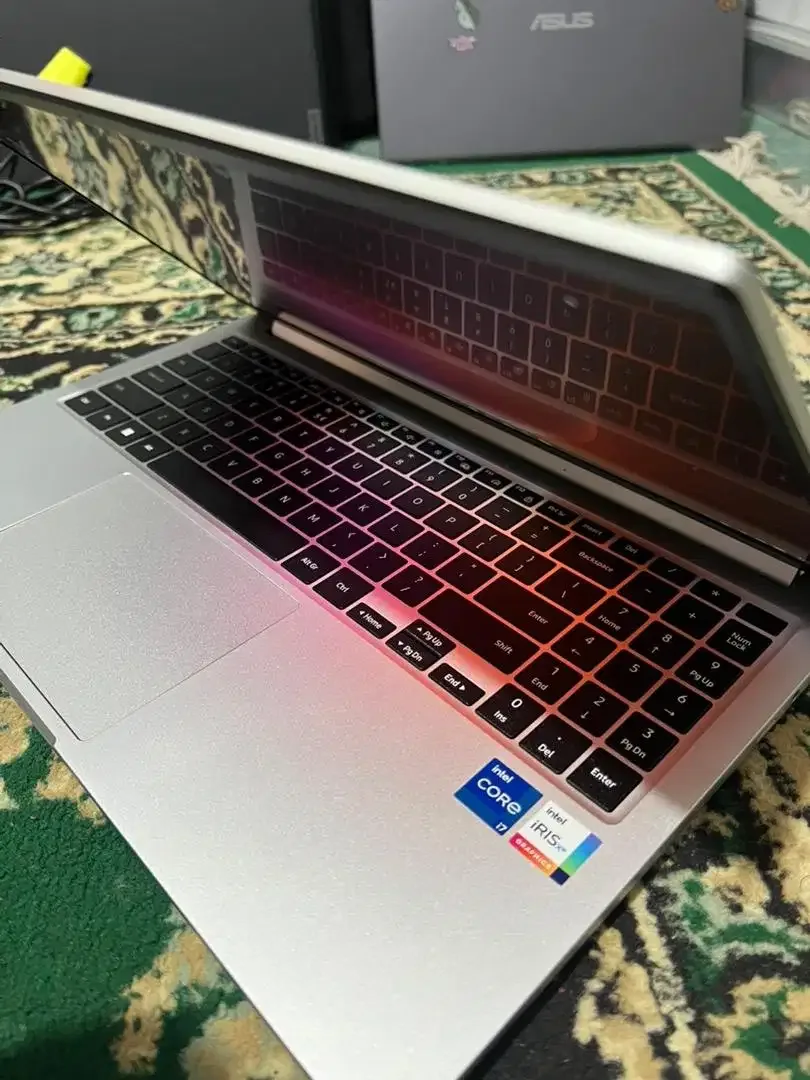 Laptop Samsung 750XED Core i7 Gen 12 RAM 16GB SSD 512GB - Image 9 of 9