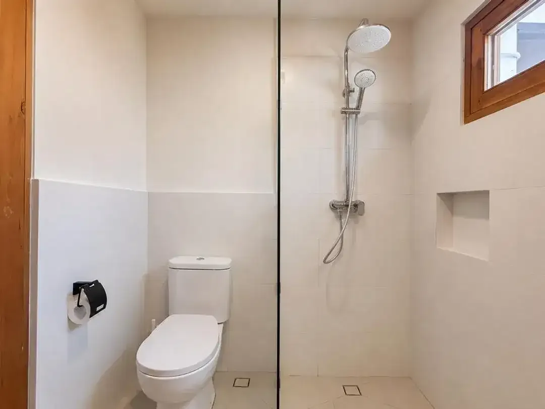 BEACHSIDE VILLA IN BATU BOLONG CANGGU - Image 6 of 10