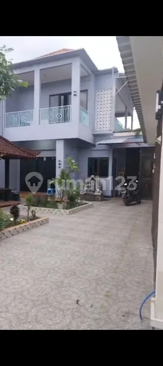 Di Jual Rumah 2 Lantai 4 Kamar Tidur Dekat ke Pantai - Image 1 of 4
