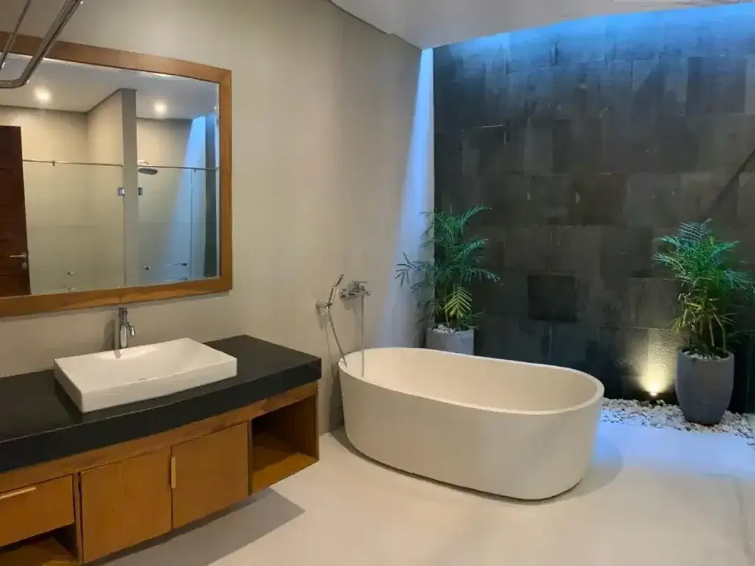 Beautiful 3 Bedrooms Brand New Villa With Complete Furniture in Jimbaran - Image 7 of 10