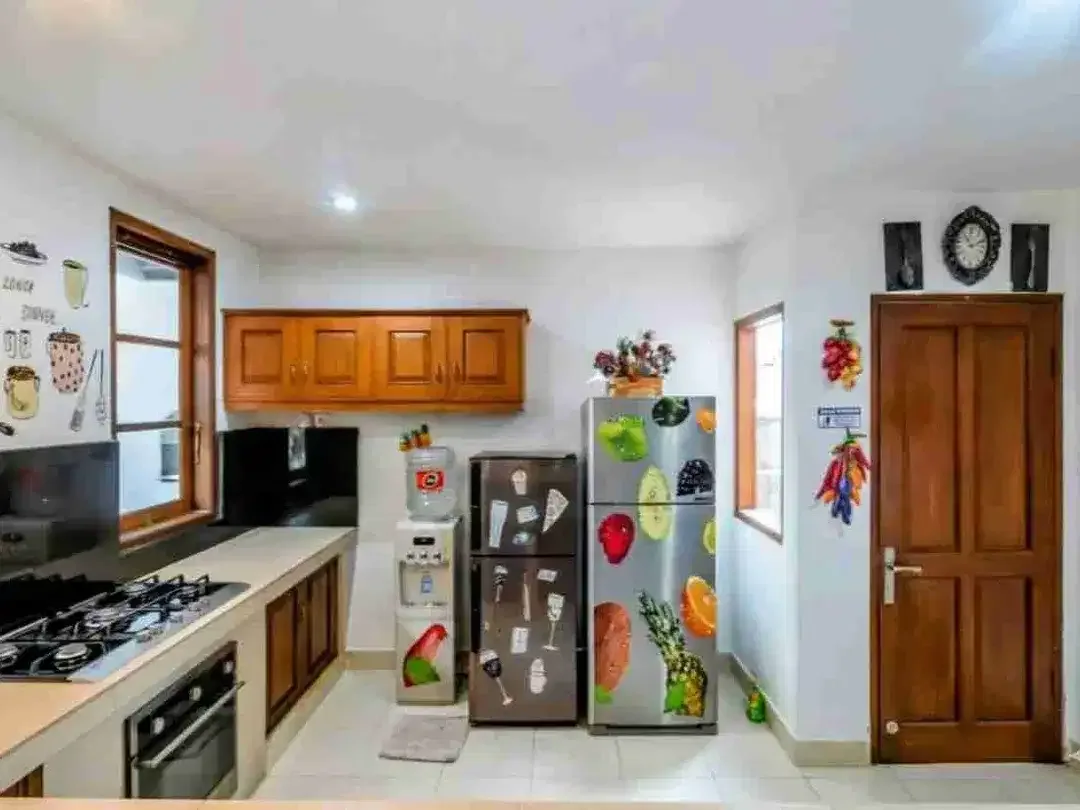 Luxury Villa For yearly rental, Fully Furnished in Sanur, Denpasar, Bali - Image 3 of 5