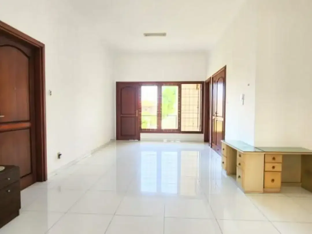 Dijual Villa Di Lingkungan Yang Nyaman Area Renon Denpasar - Image 8 of 10