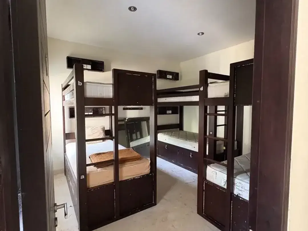 Bangunan Ex Penginapan 8 Kamar Dijual di Jimbaran - Ada Kolam Renang - Image 4 of 5