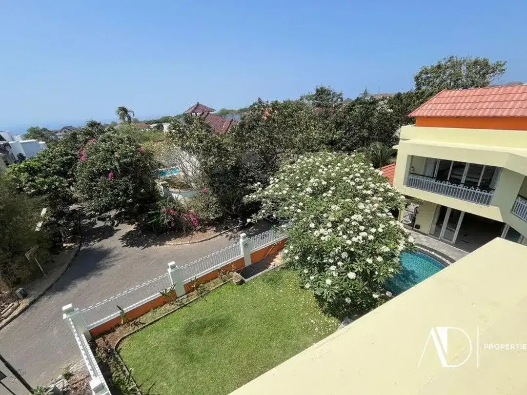 FREEHOLD | 3-BEDROOM OCEAN-VIEW VILLA IN PECATU - Image 2 of 10