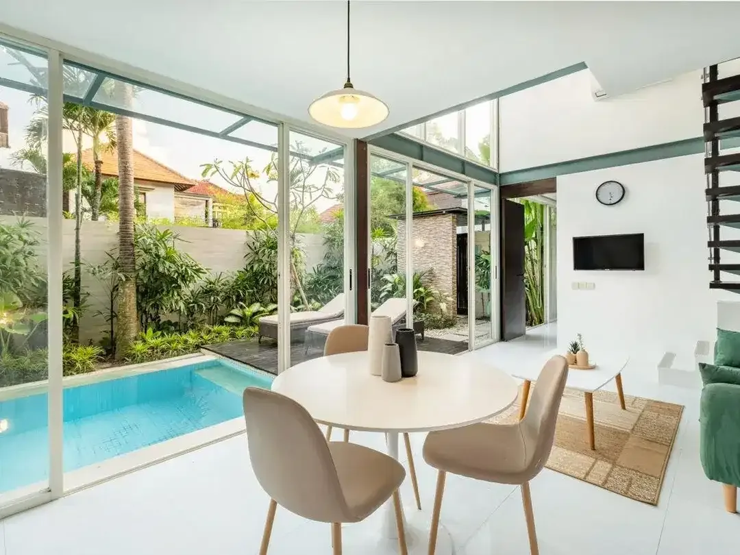 Freehold Villa 2 Lantai Area Premium Siap Huni - Image 6 of 10
