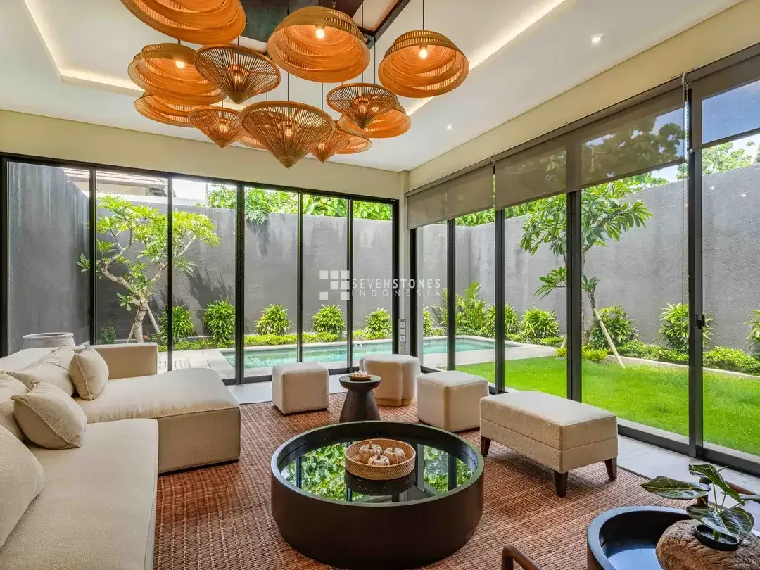 Brand New 3-Bedroom Luxury Villa For Sale Freehold In Ungasan - Image 1 of 10