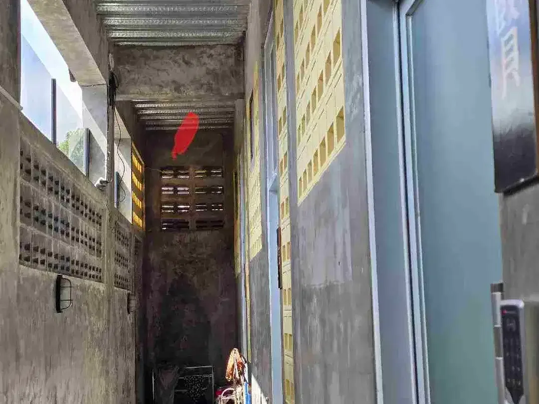 Disewakan UNIT tipe mezzanine 2 lantai di Dalung permai kerobokan bali - Image 3 of 9