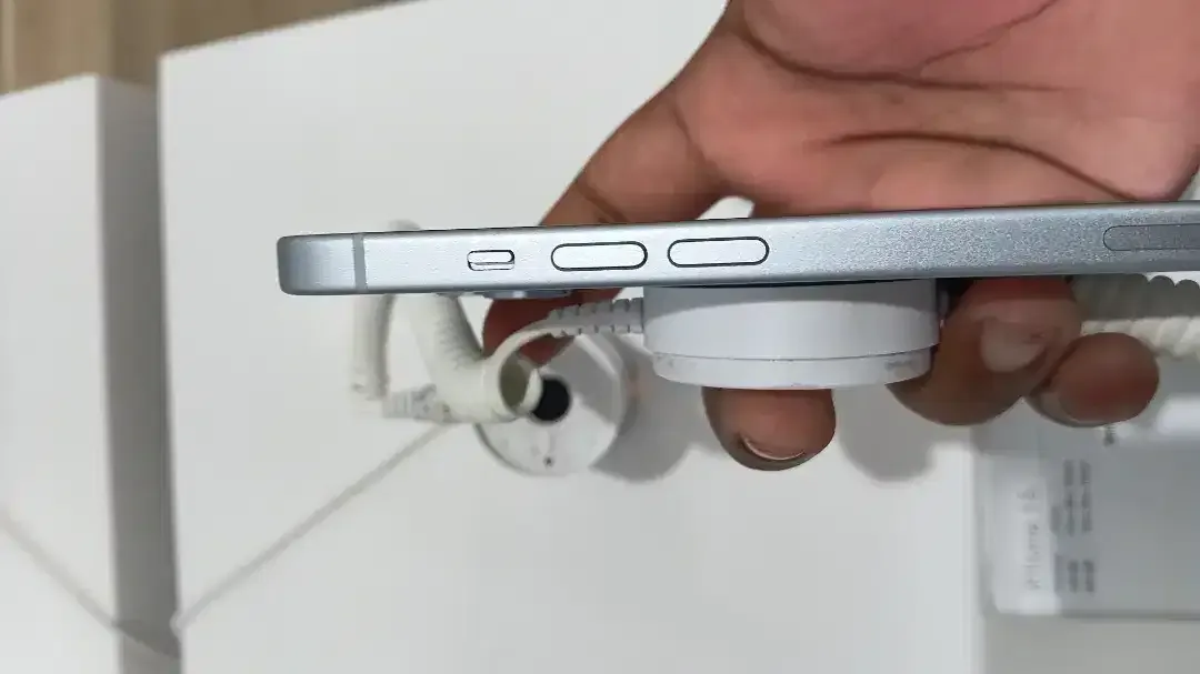 IPHONE 15 BASIC - Image 2 of 5