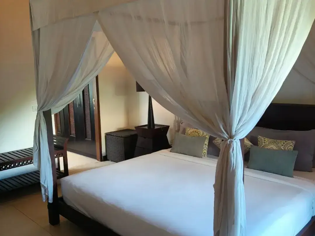 FOR SALE VILLA 2BR FURNISHED WALKING GO TO BEACH SEMINYAK - Image 9 of 10