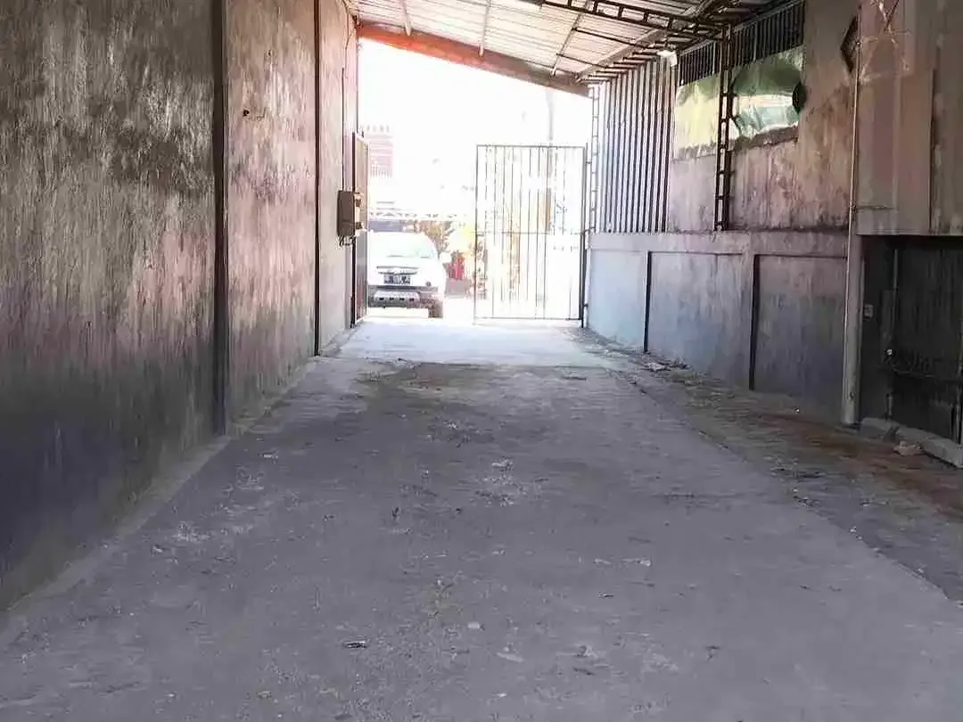 jual gudang luas 9 are akses container masuk 100 m dari Gatot Subroto Barat Denpasar - Image 4 of 9