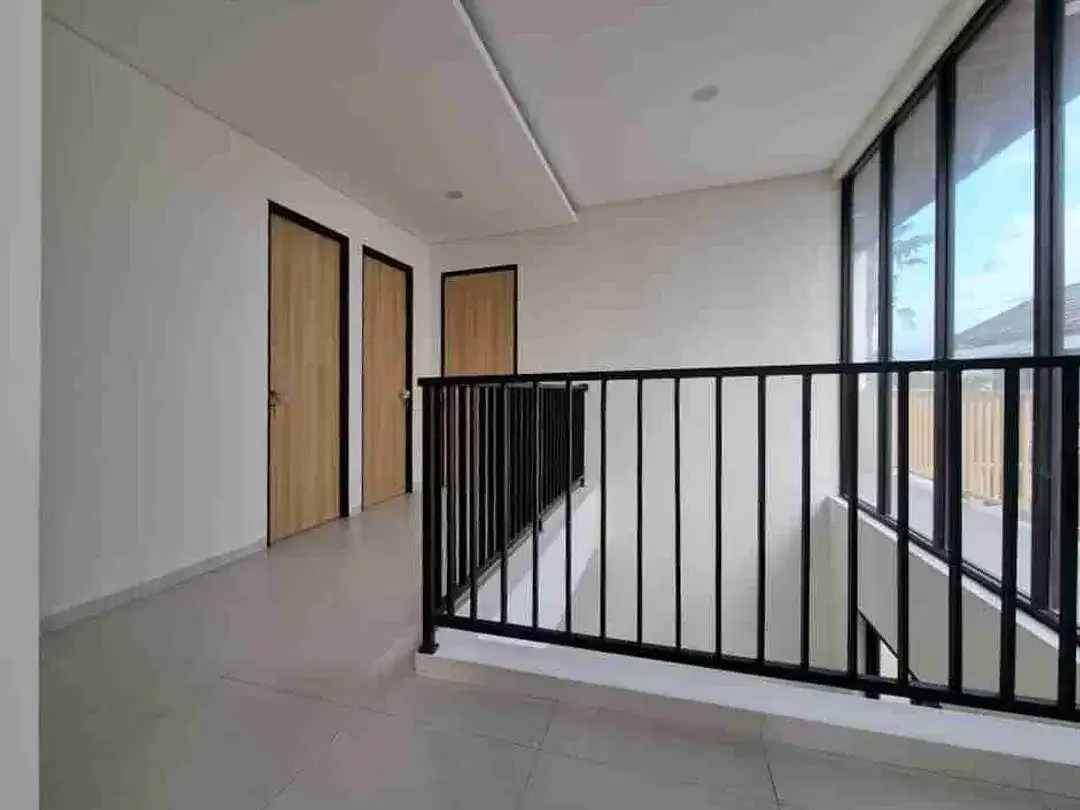 Rumah Modern 3 Lantai di Dalung - Dekat Canggu - Image 7 of 10