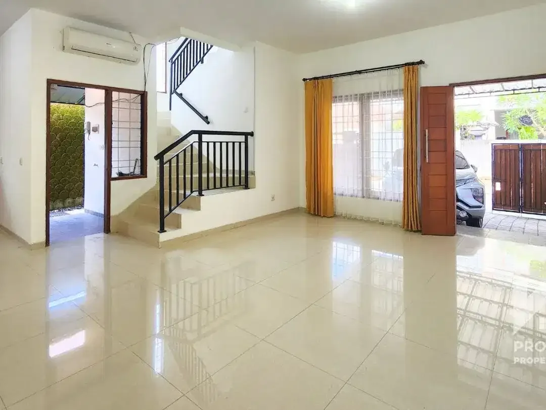 3 Bedroom House in Denpasar Bali for Rent Yearly Long Term - Image 7 of 10