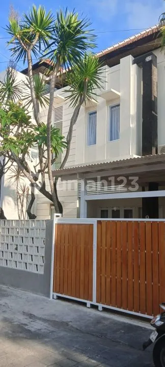 Rumah Furnished 2 Lantai Renon Denpasar Bali - Image 1 of 4