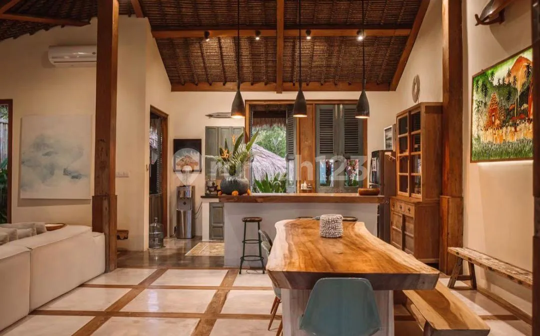 4 Bedroom Luxury Cliffside Villa | Freehold | Walking Distance To Suluban Beach, Uluwatu - Image 3 of 4
