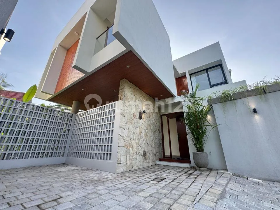 Villa 3Br Modern Tropical Style di Jimbaran Dekat Gwk - Image 2 of 4