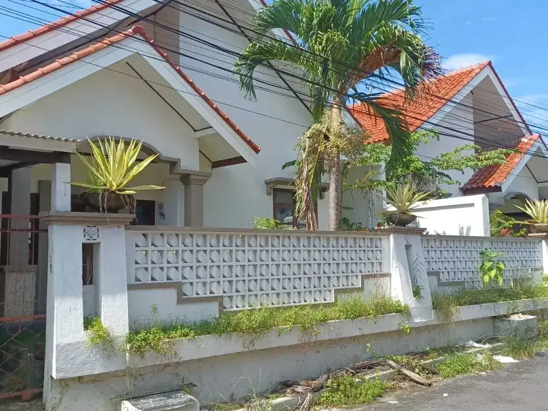 Rumah Strategis Nuansa Utama Taman Griya - Image 4 of 10