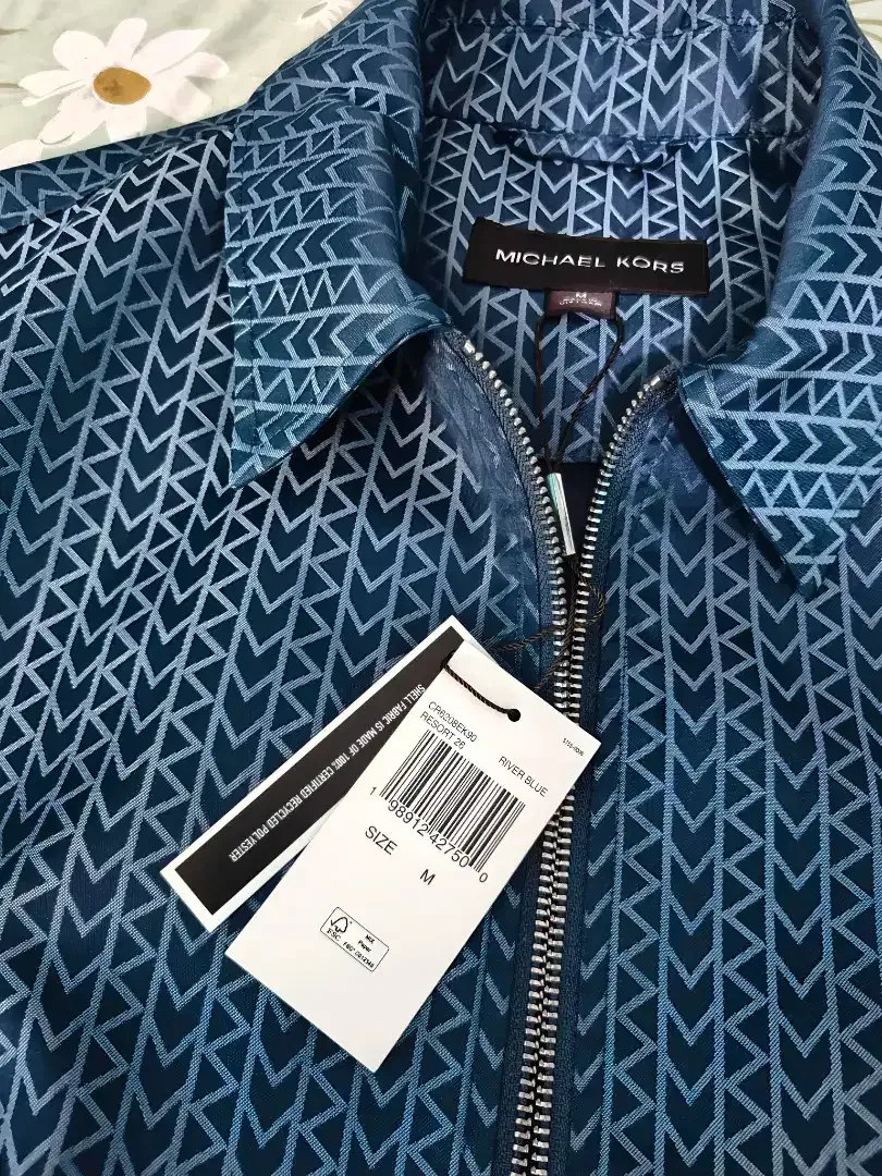 A NEW JACKET FROM MICHAEL KORS LIMITED EDITION - Image 5 of 7