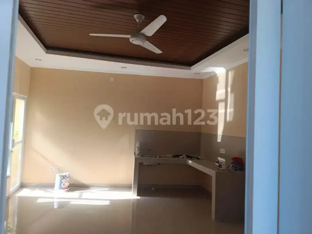 Disewakan Rumah Baru Dibangun 2 Kamar Tidur 3 Kamar Mandi - Image 4 of 5
